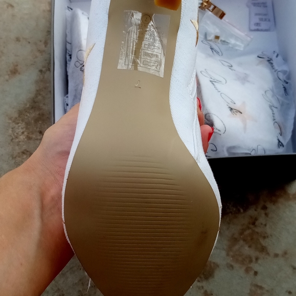 👠 GLAMOUR CHIC 🌼 3 DIFFERENT COLORS 🖤🤍💙 - Picture 5 of 14